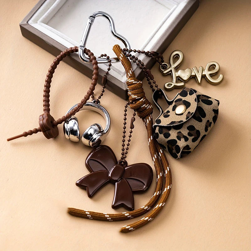 Charm de sac kawaii Y2K marron avec noeud – accessoire sac femme tendance